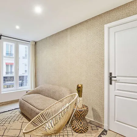 Cozy In The Center Of 2 Bedrooms Διαμέρισμα Παρίσι