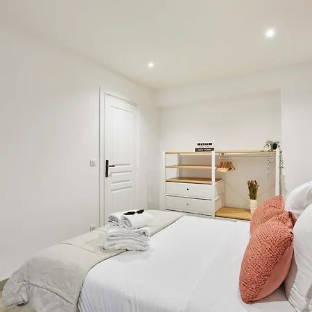 Διαμέρισμα Cozy In The Center Of 2 Bedrooms Παρίσι
