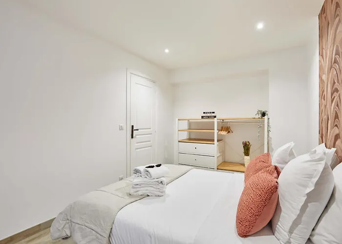 アパート Cozy In The Center Of 2 Bedrooms パリ